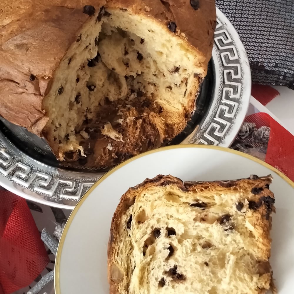 Panettone artigianale al the e limone 750 gr e libro "I personaggi da colorare"