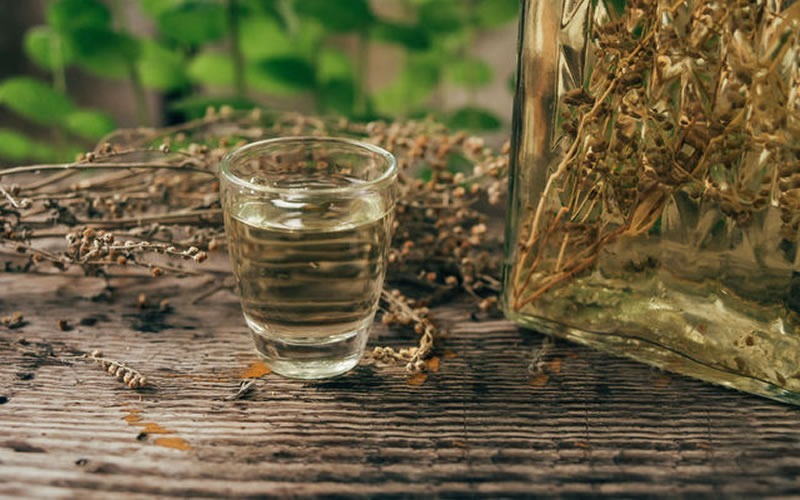 Genepy, dalla pianta aromatica al liquore