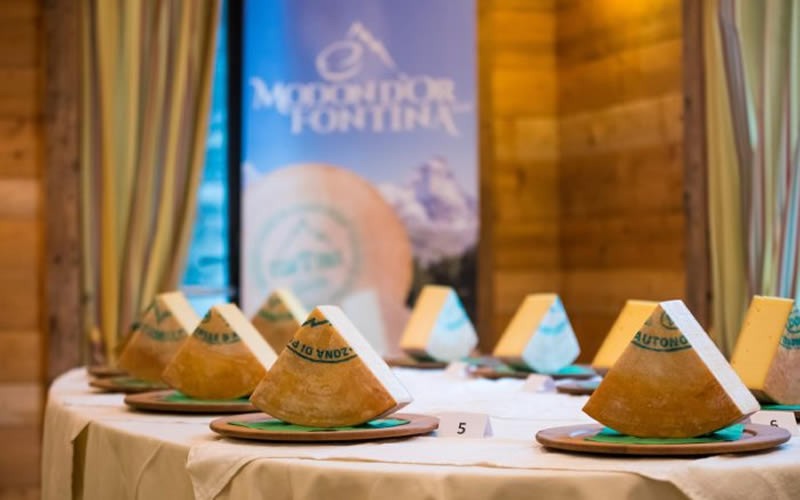 Concorso Modon d'Or dedicato alla migliore Fontina DOP di alpeggio - ogni anno nel mese di novembre